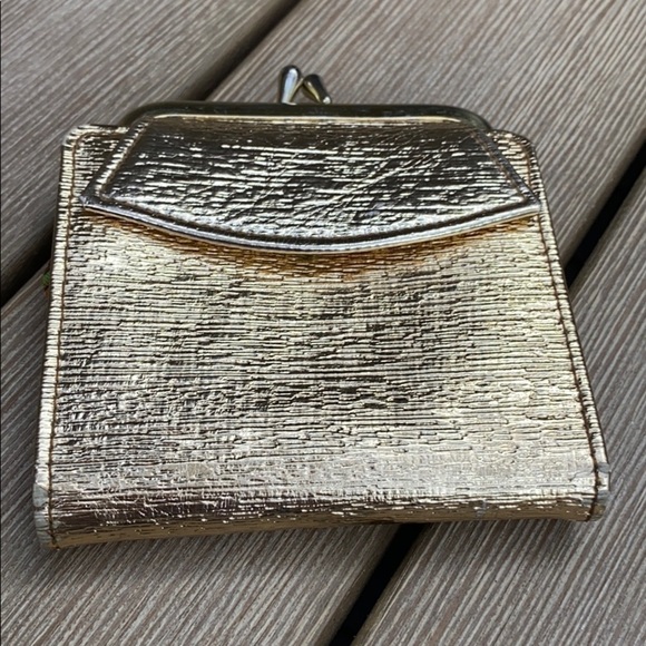 Vintage Metallic Gold Croc Embossed Bag w/wallet - Picture 7 of 14